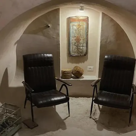 Cave Luxury Suite *