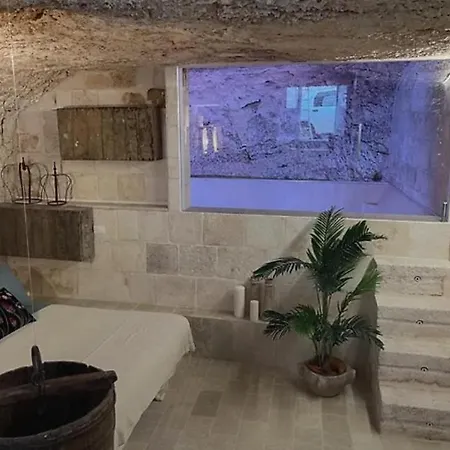 Cave Luxury Suite Apartment